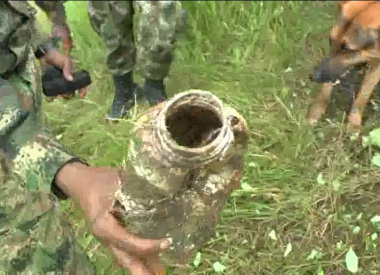 El explosivo improvisado estaba camuflado en un tarro. FOTO TOMADA DE VIDEO