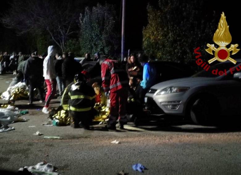 Seis muertos y decenas de heridos por estampida en discoteca en Italia