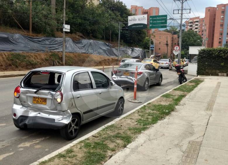Así quedaron algunos de los vehículos chocados. FOTO RICARDO MONSALVE GAVIRIA
