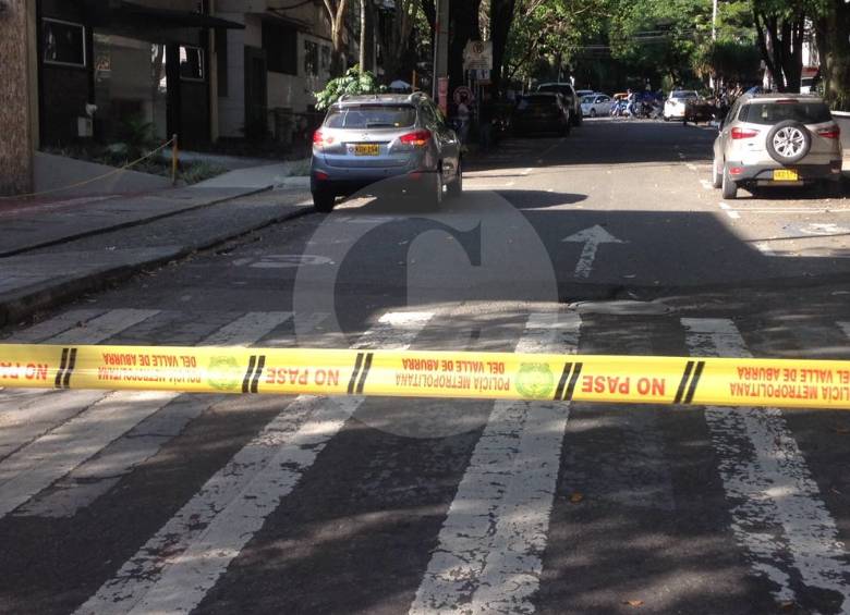 La vía estuvo cerrada más de 20 minutos. FOTO ROBINSON SÁENZ