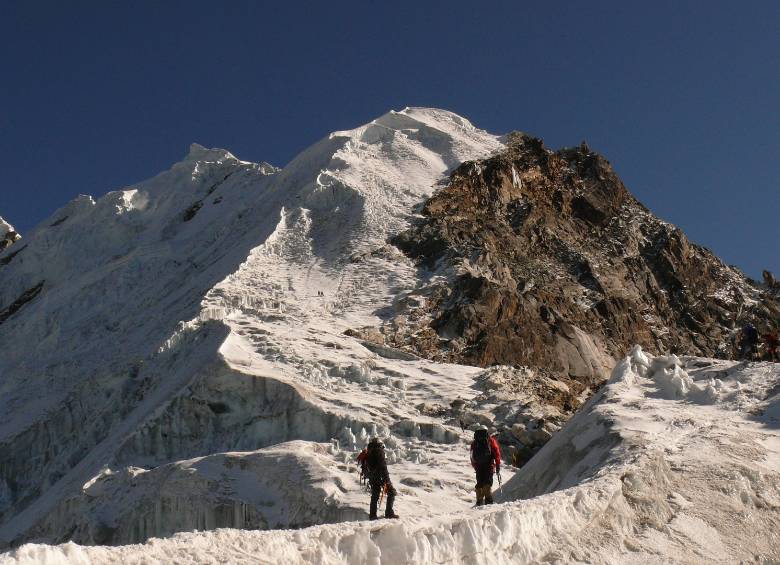 El Everest es la montaña más alta del mundo. (8.848 metros). FOTO Colprensa
