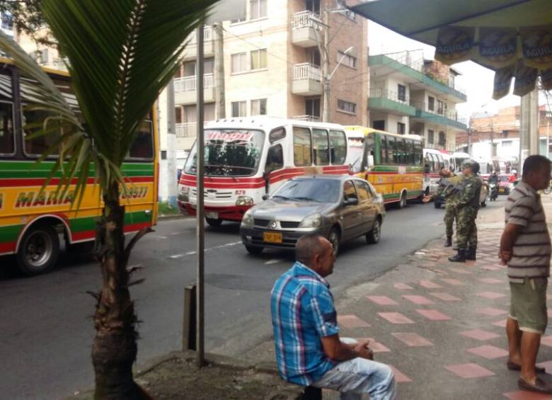 Paro de buses frenó movilidad en Itagüí