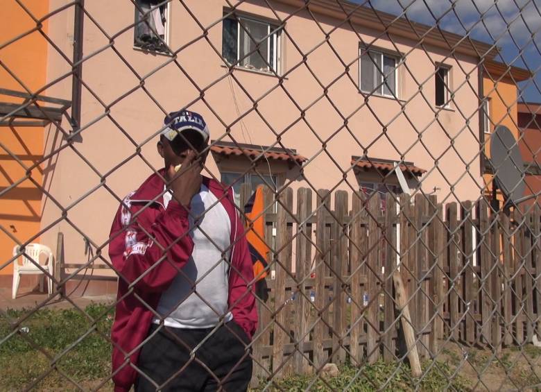 Inmigrantes rescatados en Italia viven hacinados y sin recursos