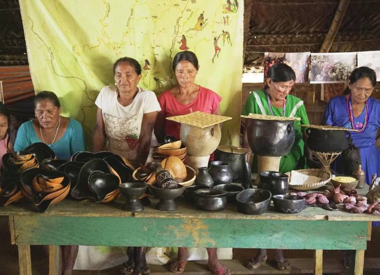 Doce de las 69 iniciativas están relacionadas con la elaboración de artesanías y a través de estas, la transmisión de conocimiento. FOTO visión amazonia