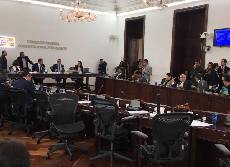 En la sesión de este miércoles de la Comisión Primera del Senado se hundió la reforma política. Foto: Colprensa