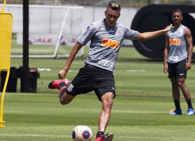 Víctor Cantillo sufrió síntomas leves de la enfermedad y está aislado. FOTO Cortesía Corinthians