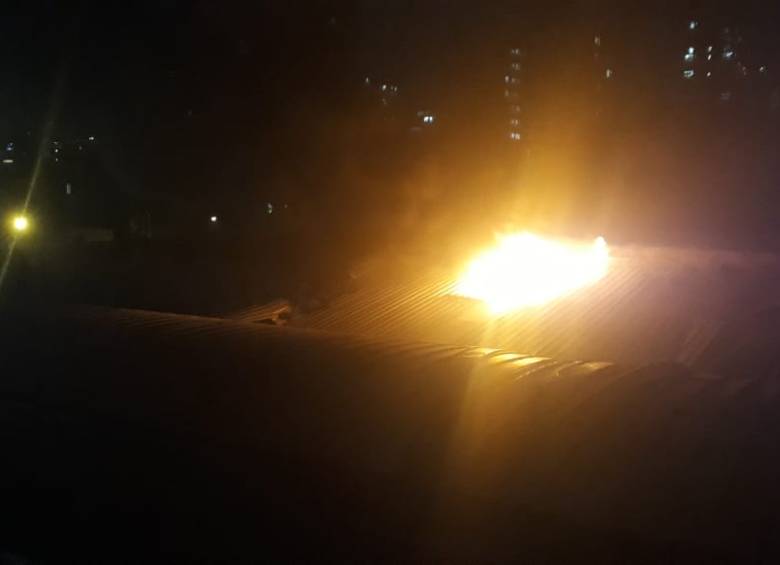 Se registró el primer incendio con un globo en el centro de Medellín