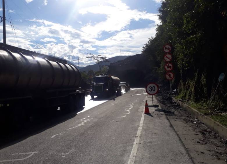 Así se veía el paso por el sector este viernes, hacia las 5:00 de la tarde. FOTO Cortesía Coviandes