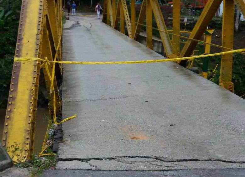 Falla en el Puente Gabino tiene incomunicados a tres municipios