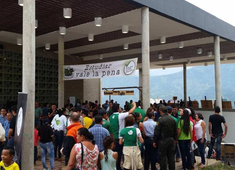 En promedio, los parques educativos cuestan $2.500 millones. La mayor parte de la inversión en el programa la hace la Gobernación. También apoyan fundaciones y los municipios. FOTO Cortesía
