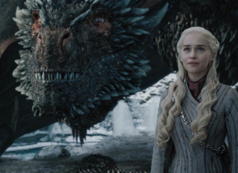 Emilia Clarke era la heredera Targaryen en la serie. Aquí con Drogo, su dragón principal. FOTO Cortesía HBO