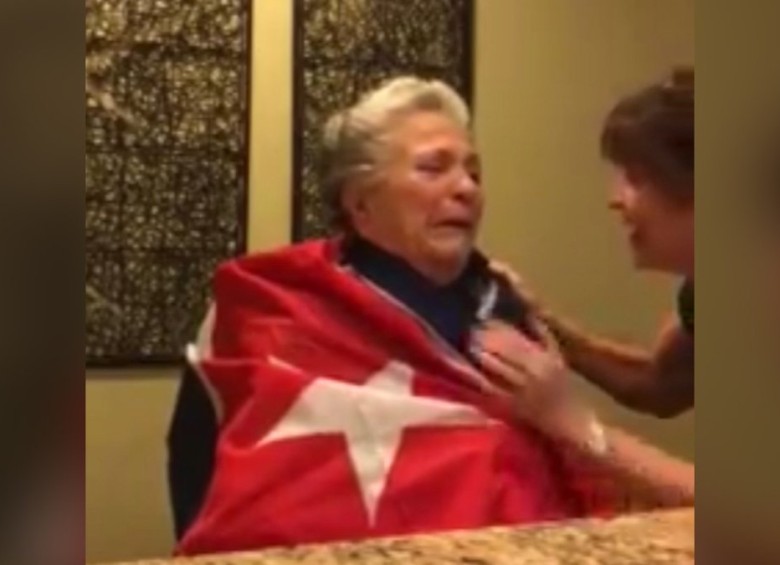 Video de una anciana llorando por la muerte de Fidel Castro se vuelve viral