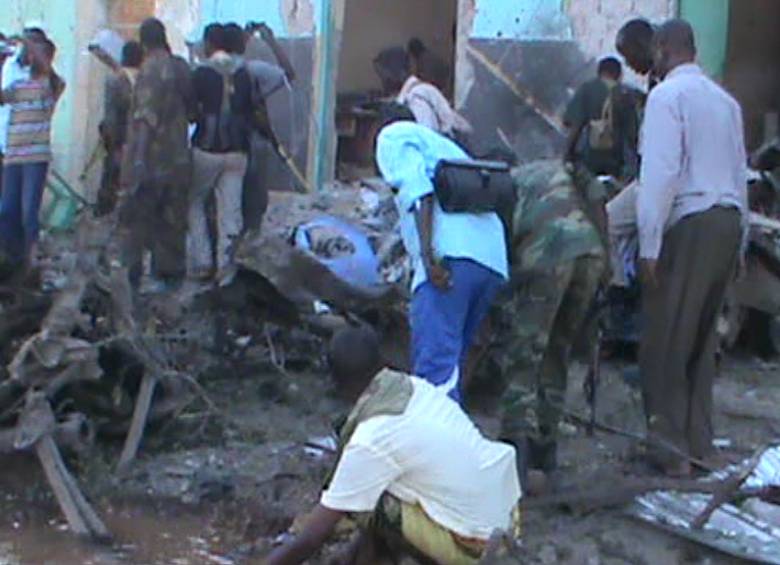 En medio de las ruinas, habitantes de Baidoa (Somalia) buscan explicaciones a la barbarie yihadista. Crédito: AFP