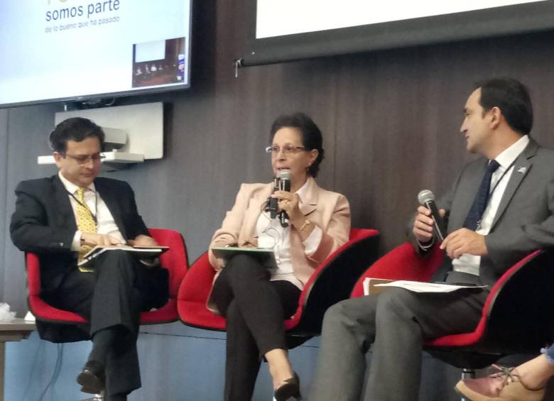 En el foro, el debate fue alimentado por académicos, administradores públicos y periodistas. FOTO Cortesía