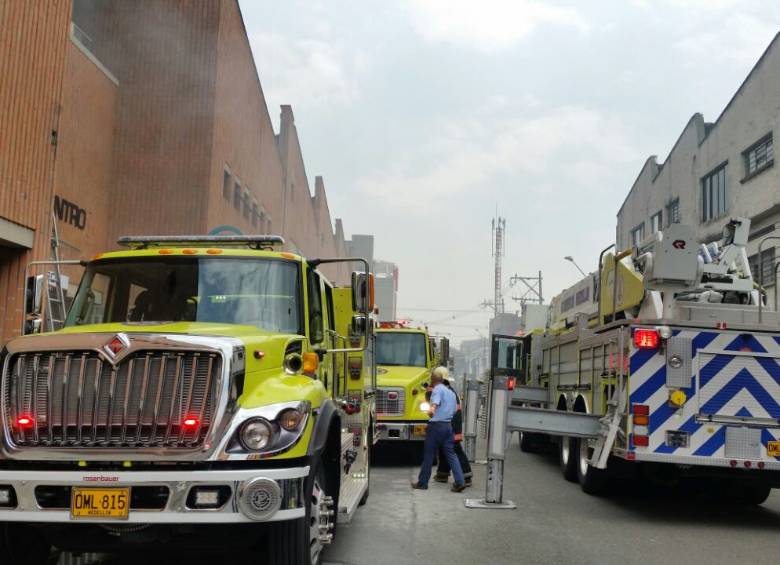 El incendio inició minutos antes de la 1:00 de la tarde. Foto Cortesía Dagrd