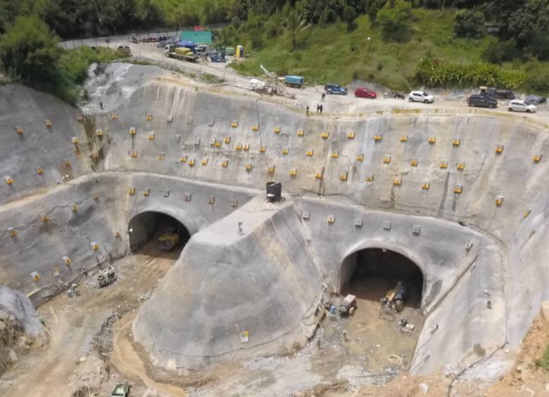 Estos son los dos túneles del portal de Santiago, cada uno mide 4.1 km y se convertirán en el principal corredor vial que unirá a Antioquia con la Costa Atlántica. FOTO cortesía vÍas del nus