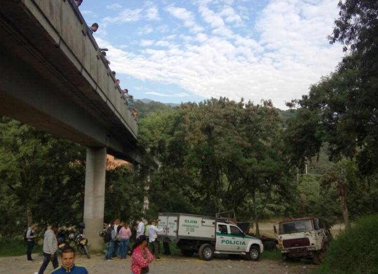 Estación Tricentenario del Metro, lugar donde se realizó la inspección técnica del cadáver. FOTO CORTESÍA 