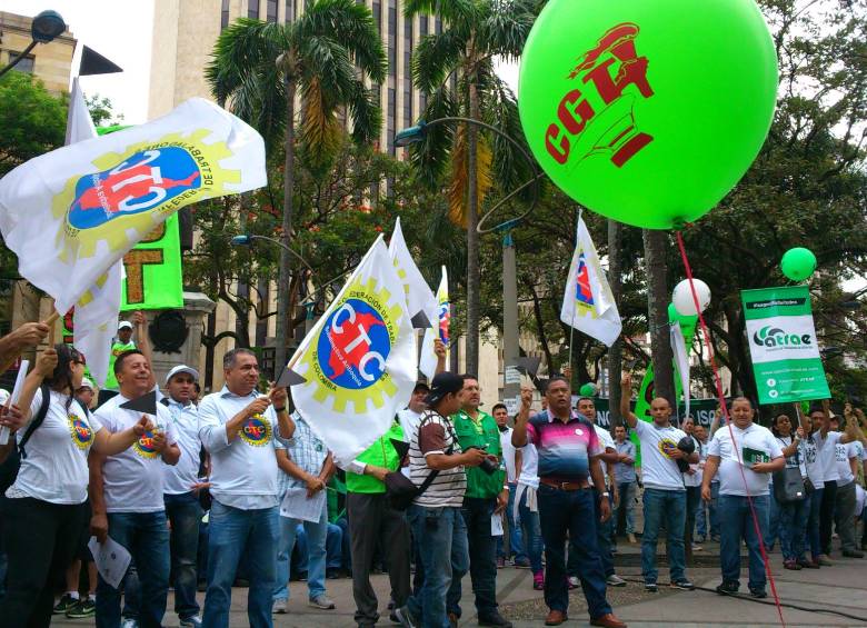 En el parque de Berrío la CGT y la CTC convocaron a sus seguidores para un plantón. Foto cortesía
