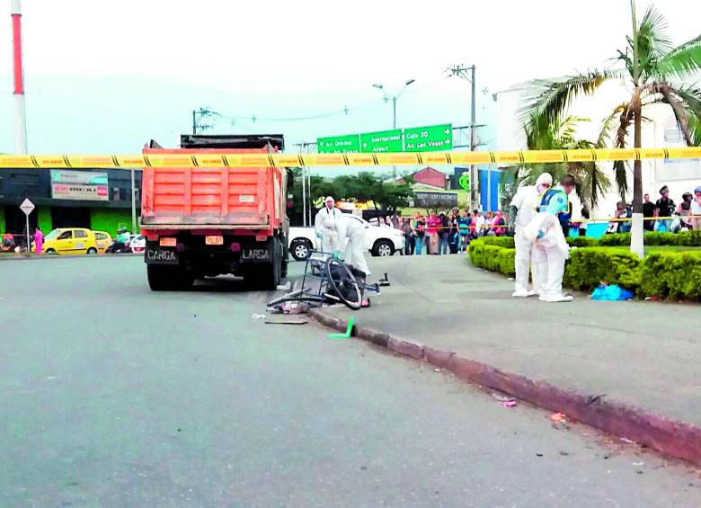 El fatal accidente ocurrió la tarde del lunes a la altura de la glorieta de Exposiciones. FOTO Q´HUBO
