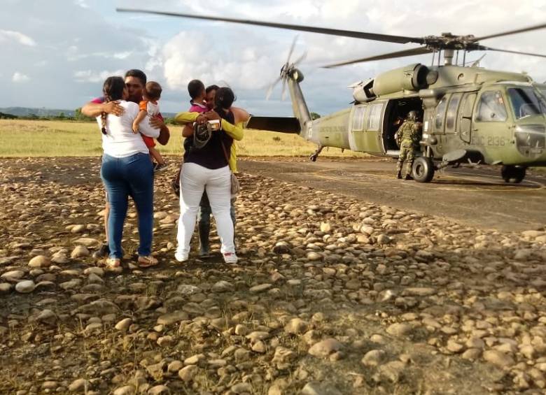 Ejército libera a dos personas que estaban secuestradas por el Eln