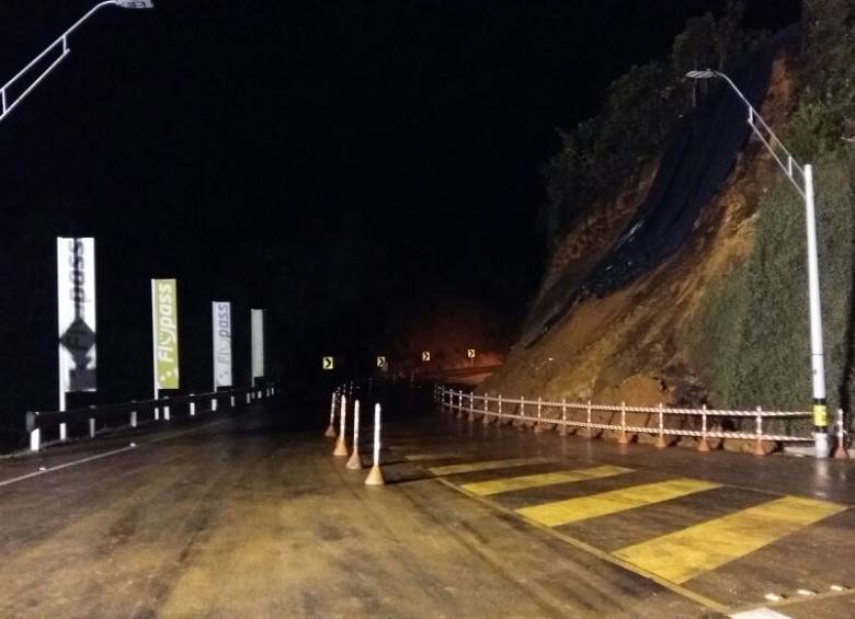 La totalidad del material fue removido y la vía habilitada. FOTO CORTESÍA