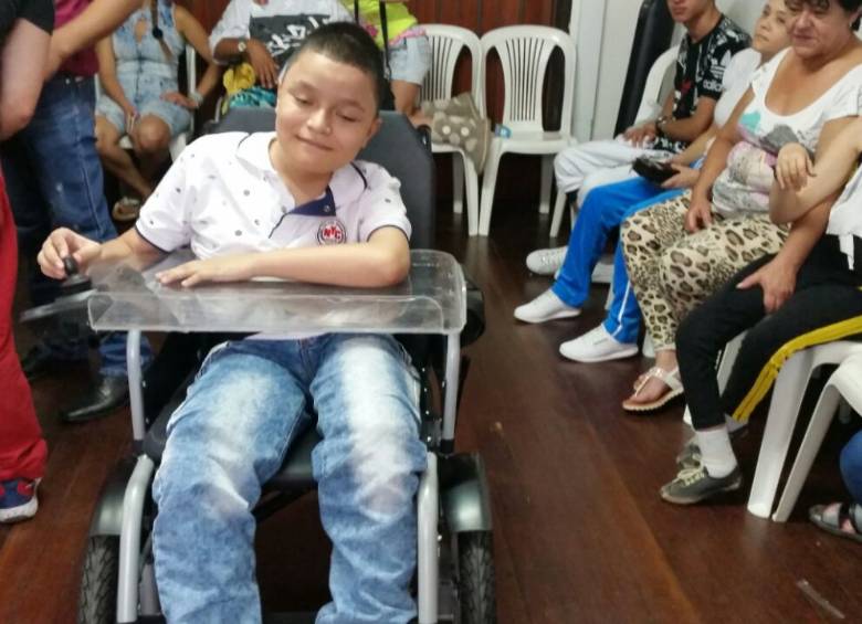 Las sillas donadas fueron diseñadas teniendo en cuenta la talla, el peso y la condición de los beneficiarios. FOTO cortesía