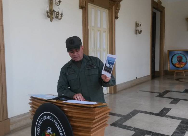 El ministro de la Defensa, Vladimir Padrino López, fue el encargado de realizar la denuncia. FOTO CORTESÍA @PresidencialVen