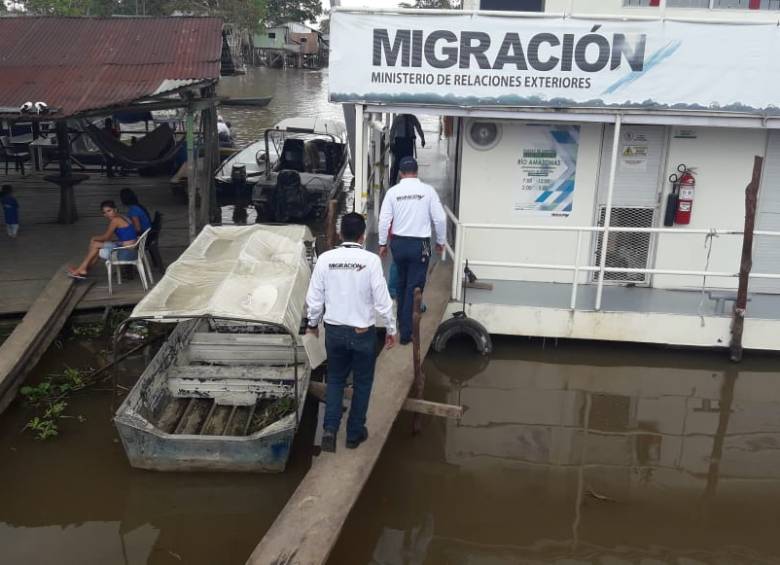 Migración Colombia expulsó del territorio nacional a un ciudadano venezolano y otro peruano. FOTO: Cortesía