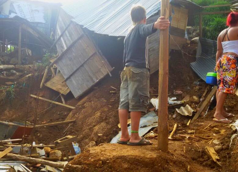 La emergencia se originó por el fuerte aguacero que cayó el pasado sábado en la vereda Granizal. FOTO CORTESÍA