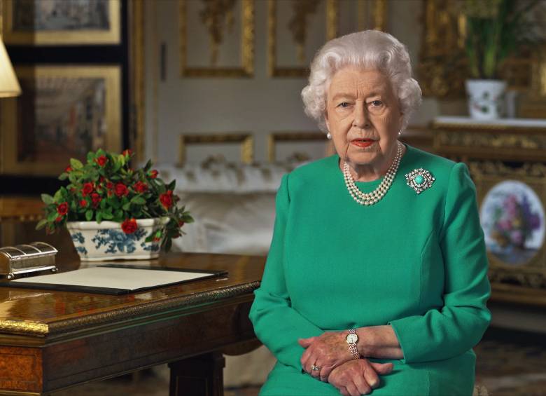 La reina Isabel II ensalzó la labor de los trabajadores sanitarios. FOTO AFP / BUCKINGHAM PALACE