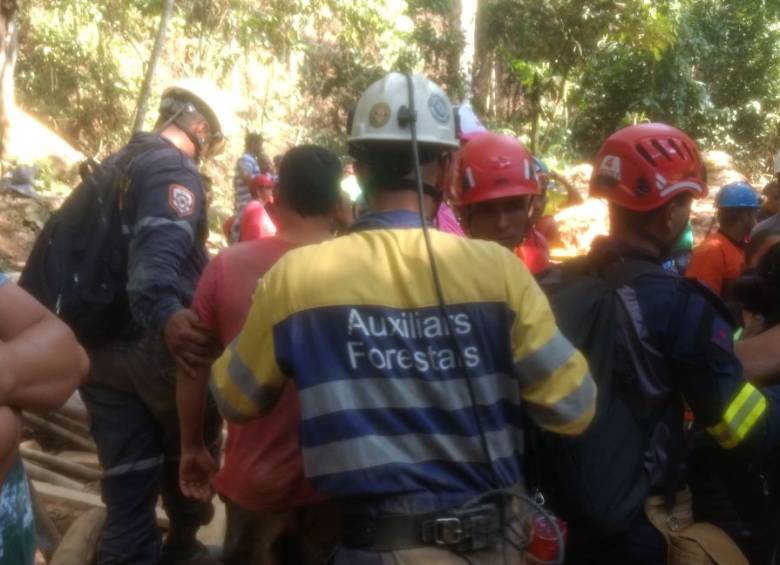 Rescatan con vida a siete mineros en Remedios, Antioquia
