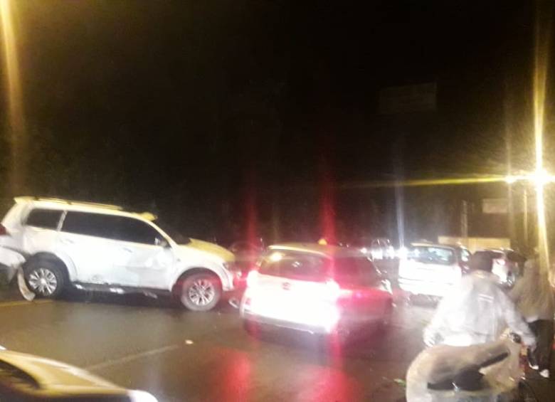 El hecho ocurrió en el kilómetro 13 de la vía. FOTO CORTESÍA GUARDIANES ANTIOQUIA