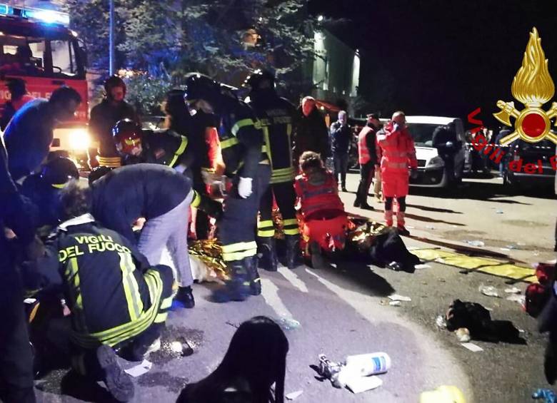 Seis muertos y decenas de heridos por estampida en discoteca en Italia