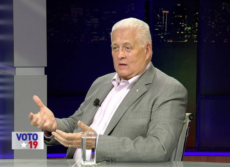 Ernesto Pérez Balladares, expresidente panameño que logró el secuestro de las cuentas de La Prensa. FOTO: Tomada del Twitter de Ernesto Pérez Balladares