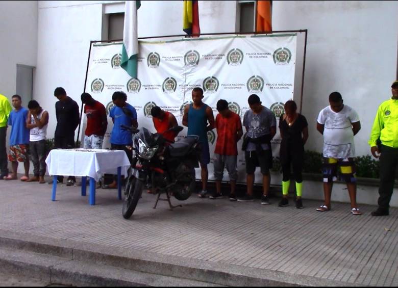Estos son los sujetos capturados en Urabá, FOTO: CAPTURA DE VIDEO CORTESÍA POLICÍA DE URABÁ