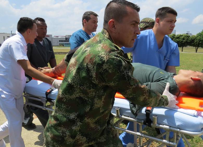 En el operativo hay un guerrillero que fue capturado herido y se incautaron seis fusiles, munición de guerra y proveedores. FOTO CORTESÍA