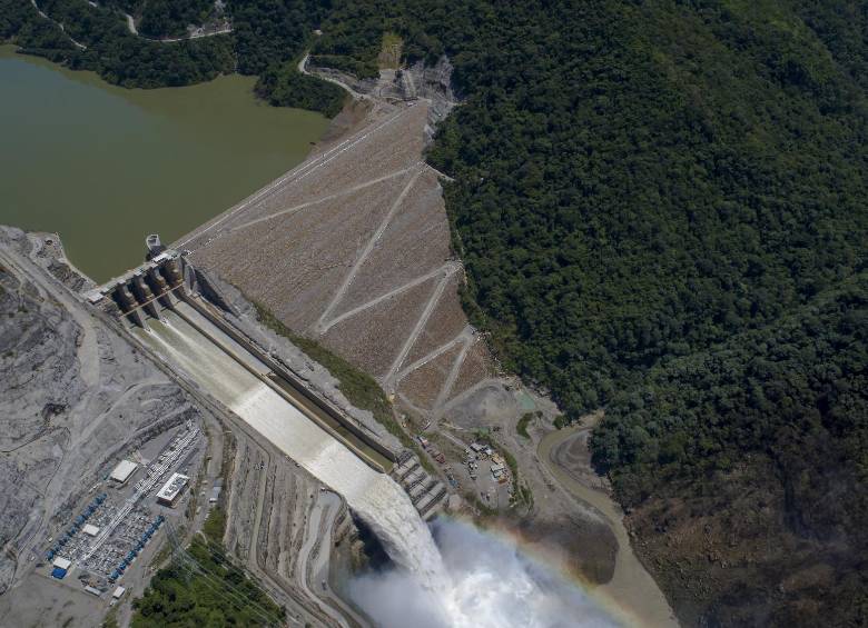 La entrada en operación comercial de Hidroituango permitirá generar el 17% de la energía que demandan los colombianos (equivalente al consumo de 6,5 millones de hogares). FOTO: JOSÉ LUIS ARANGO