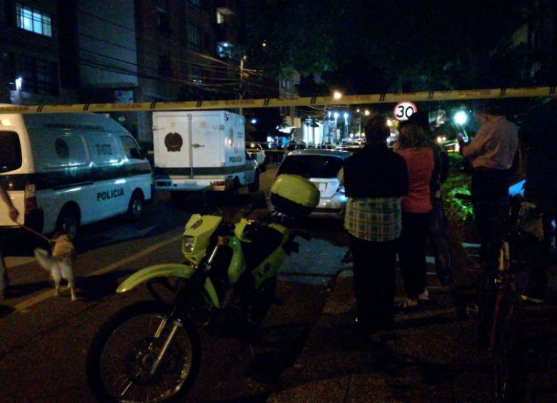 Asesinan a un hombre cerca al segundo parque de Laureles en Medellín. FOTO GUARDIANES DE ANTIOQUIA