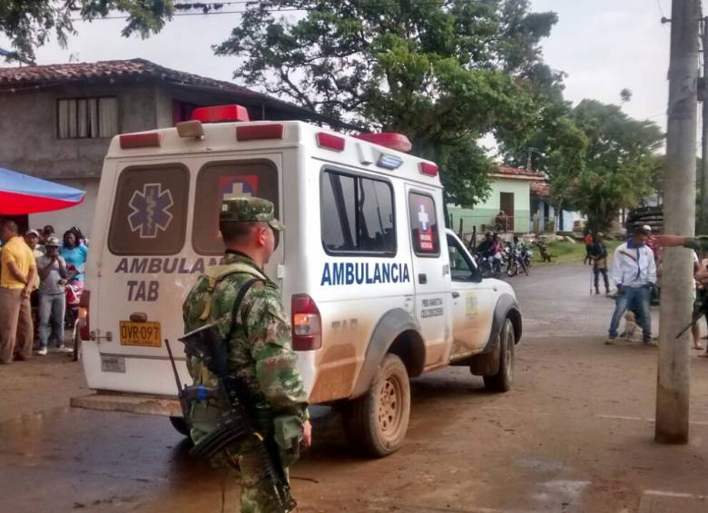 En zona rural de Tibú, hombres armados detuvieron una ambulancia y sacaron a un paciente, quien fue encontrado muerto horas después. Una clara violación al DIH. FOTO archivo Colprensa