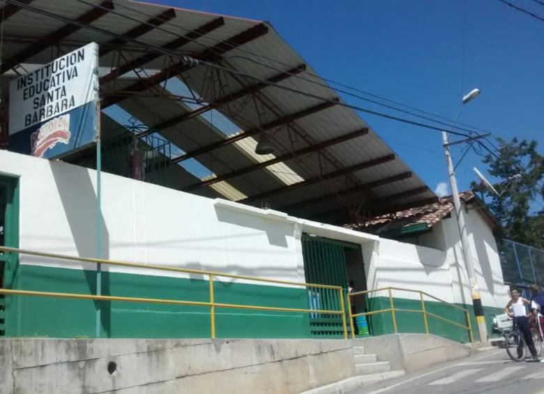 El hecho ocurrió en la Institución Educativa Santa Bárbara en la que estudian aproximadamente 400 alumnos. FOTO Cortesía