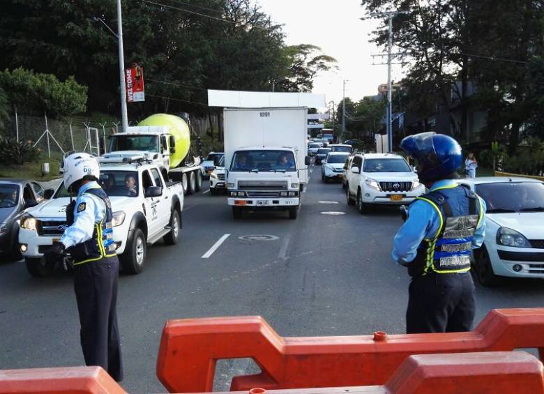 La vía estará cerrada hasta el próximo domingo en horas de la noche. FOTO CORTESÍA SECRETARÍA DE MOVILIDAD
