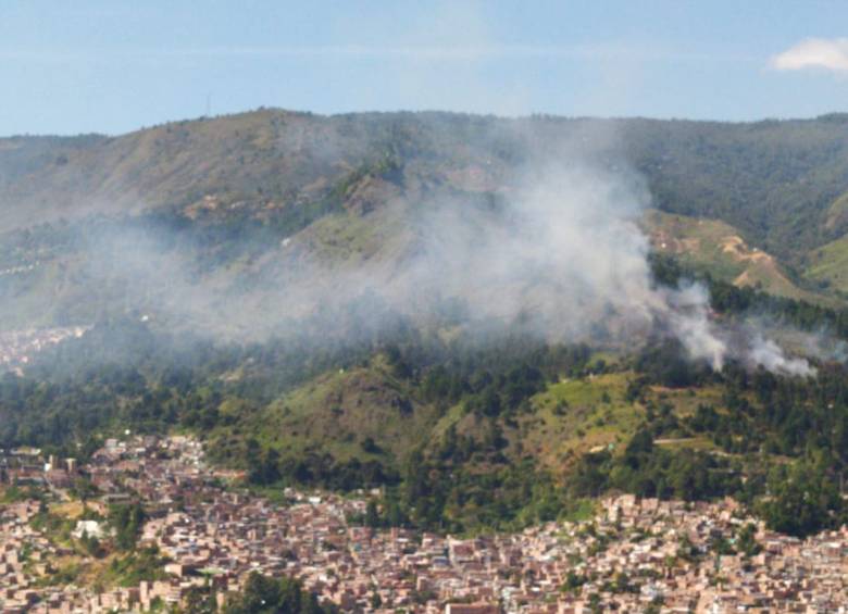 El incendio fue controlado y no hubo viviendas afectadas. Foto: Cortesía. 