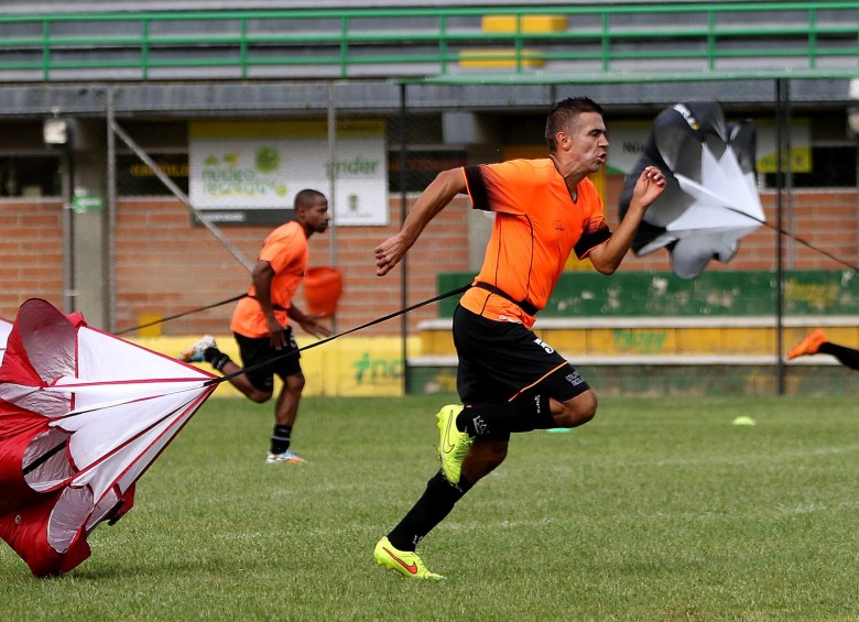 La última vez que Andrés Orozco enfrentó a Nacional el Envigado se impuso 1-0 en agosto 23 de 2014. FOTO julio césar herrera 