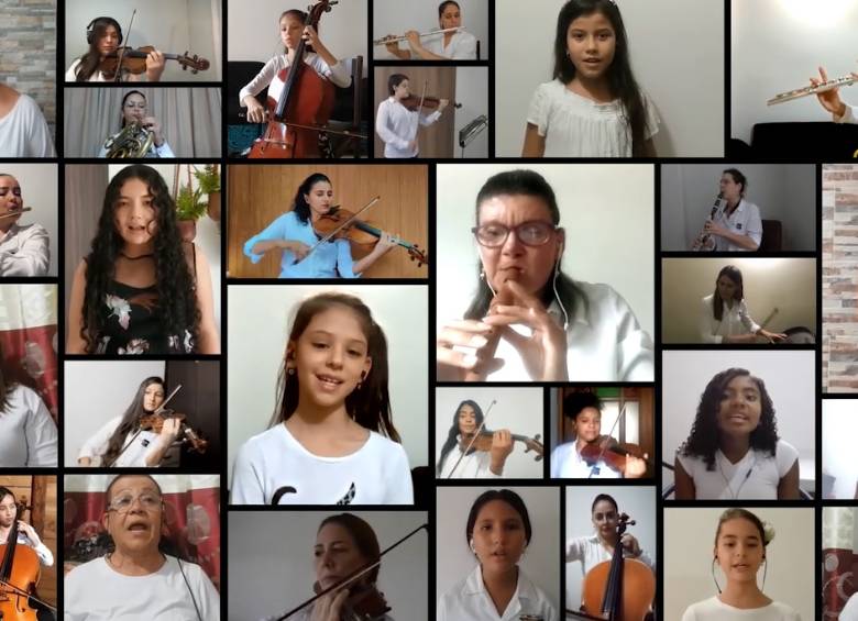 Músicos y apasionados por la música, todos ellos pertenecientes a los programas sociales y educativos de la Filarmed, participaron en esta iniciativa. Foto: Fotograma video - cortesía Filarmónica de Medellín