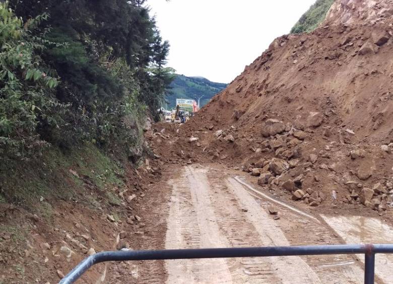 El consorcio informó que en la zona hay caída de material. Foto Cortesía Devimed