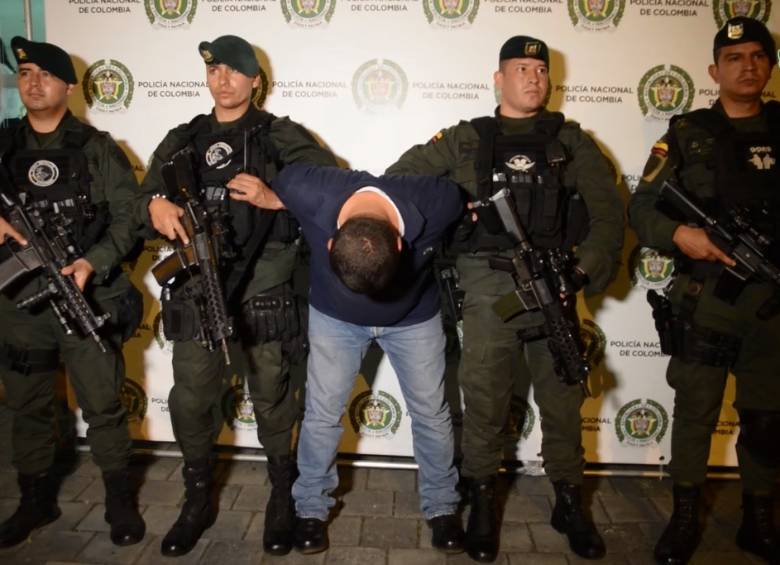 Al momento de su detención, “Mono Clinton” dijo que era un desempleado; la mujer y el niño que lo acompañaban están libres. El sospechoso visitaba Medellín con frecuencia. FOTO cortesía policía
