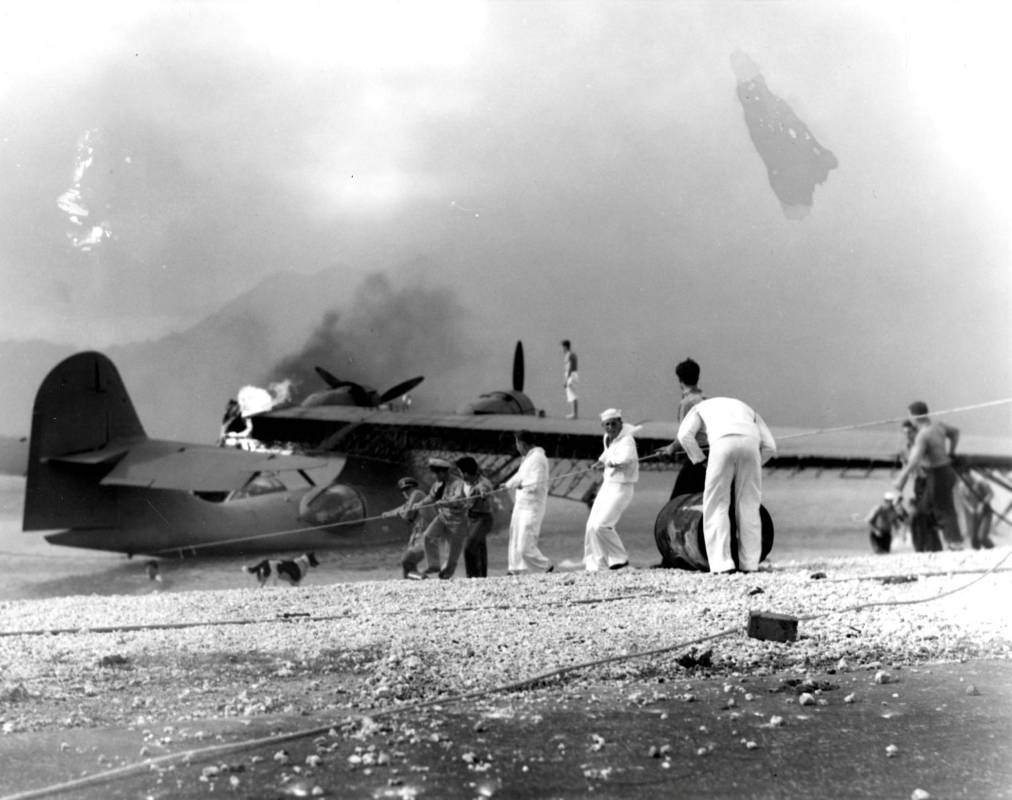 Como se demostró paulatinamente tras la entrada de EE. UU. a la guerra, el verdadero poder de la contienda naval radicaría más bien en los portaaviones. Japón y el Eje pagarían caro ese error. FOTO Reuters