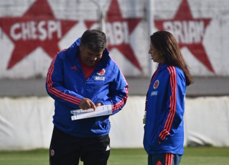 El técnico Nelson Abadía dio a conocer las 23 jugadoras que estarán en microciclo que inicia el domingo. FOTO cortesía colfútbol 
