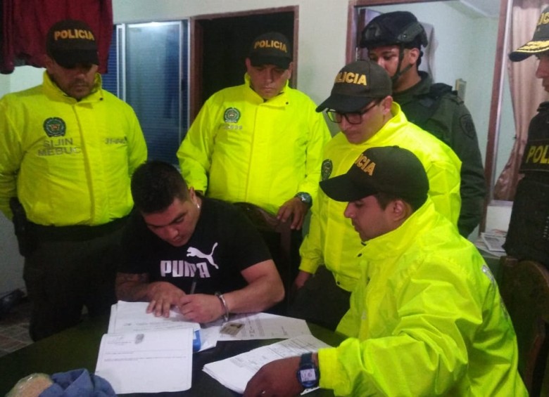 Juan Guillermo Valderrama fue arrestado en la mañana de este sábado en un operativo adelantado por la Policía y la Fiscalía en Bucaramanga. FOTO COLPRENSA