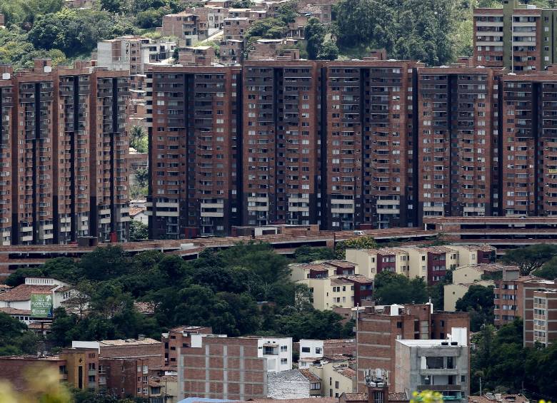 Los conjuntos residenciales con más de 500 apartamentos y en los que viven alrededor de 2.000 personas, son tendencia de construcción y los de más problemas de convivencia. FOTO Jaime Pérez